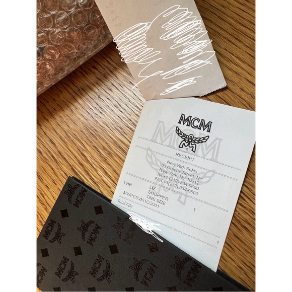 NWT MCM Reversible Liz Shopper Tote in Cognac Visetos - Medium - Picture 2 of 8